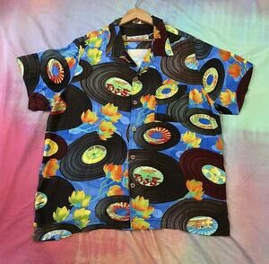 Bayou Wear New Orleans Jazz Fest Hawaiian Camp Shirt Records Floral Lilies Sz XL